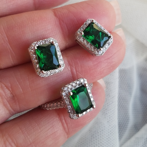 Swarovski Elements 925 Sterling Silver Emerald Green HaloEarrings NEW - Picture 11 of 14